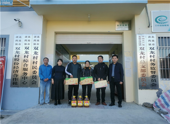 【简讯】北流市人民医院党委领导走访慰问驻村工作队员