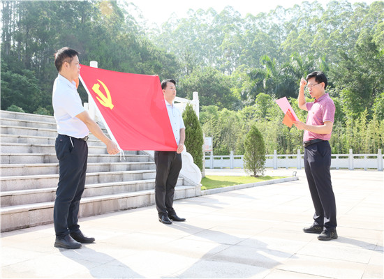 北流市人民医院开展“学党史 悟思想 传承红色基因”现场学习体验活动